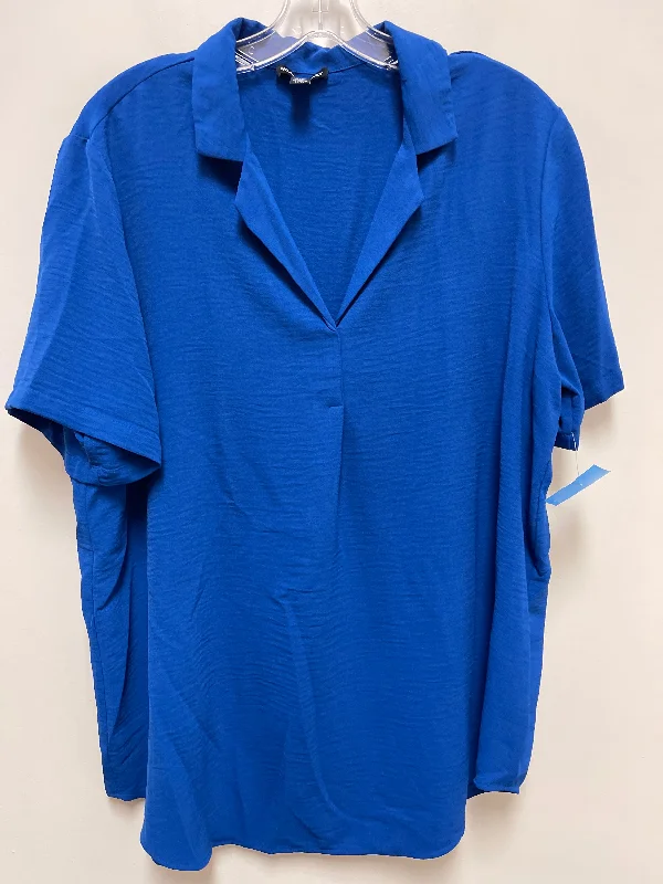 Top Short Sleeve By Hilary Radley In Blue, Size: L